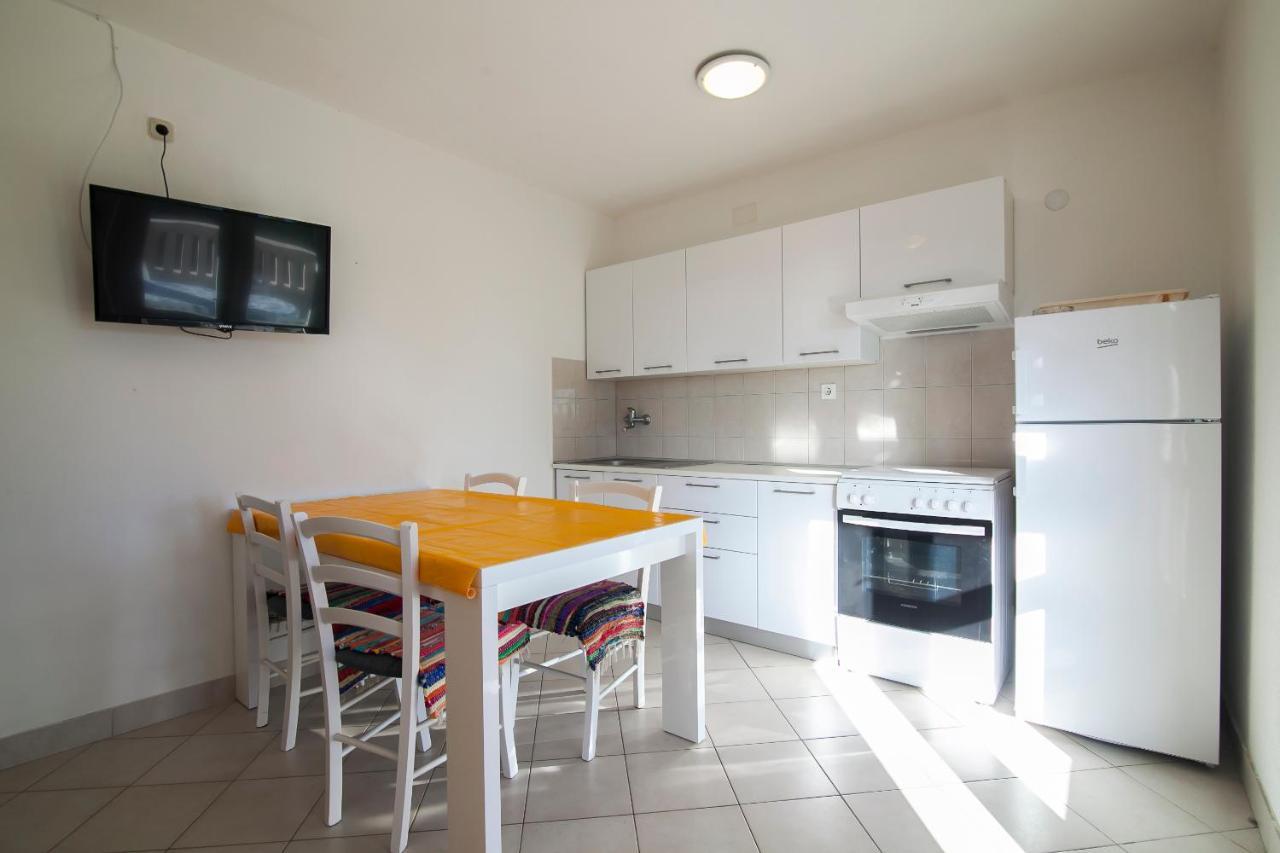 Apartments Radic โบล ภายนอก รูปภาพ