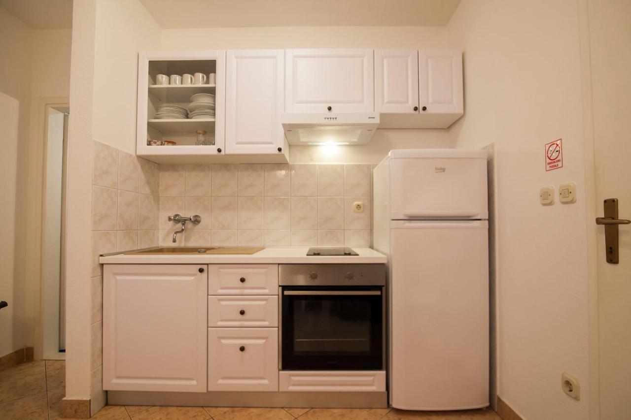 Apartments Radic โบล ภายนอก รูปภาพ