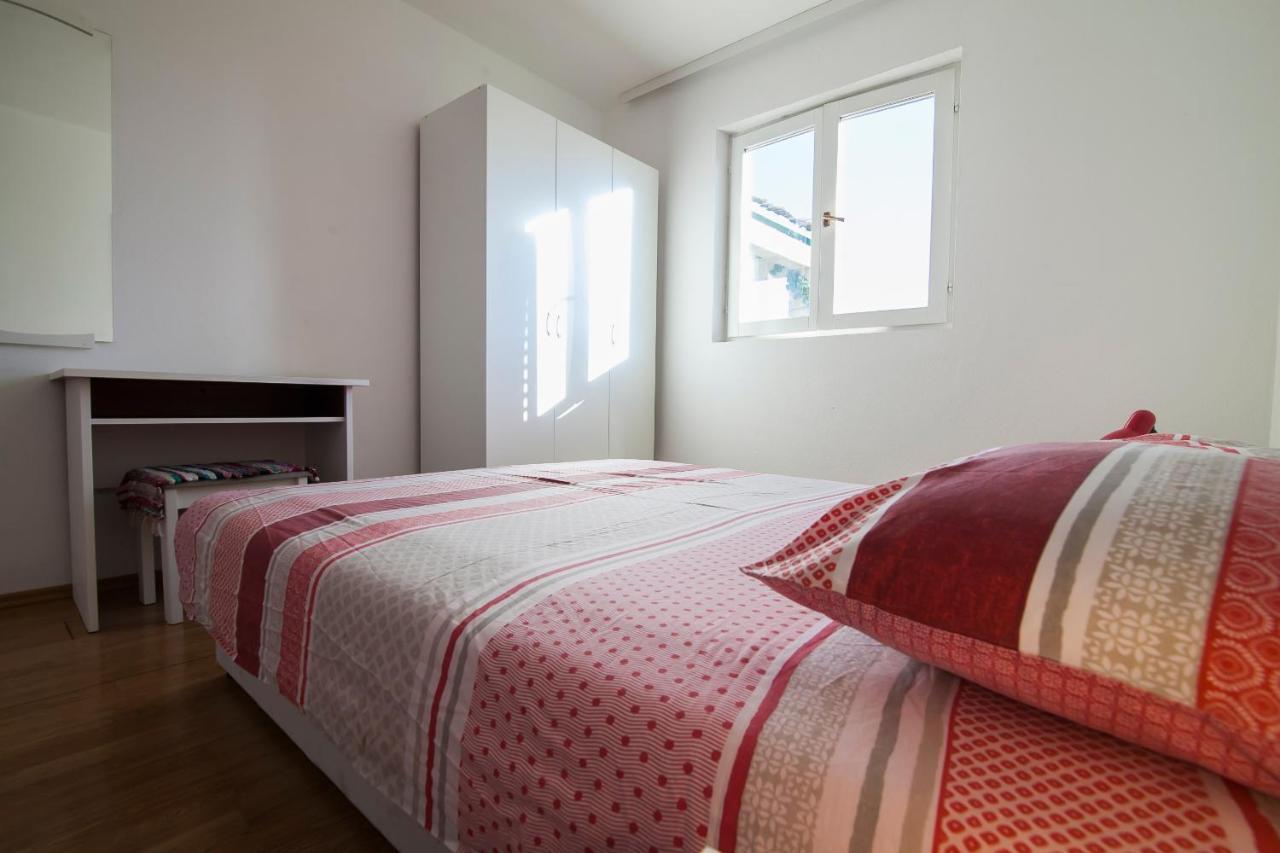 Apartments Radic โบล ภายนอก รูปภาพ