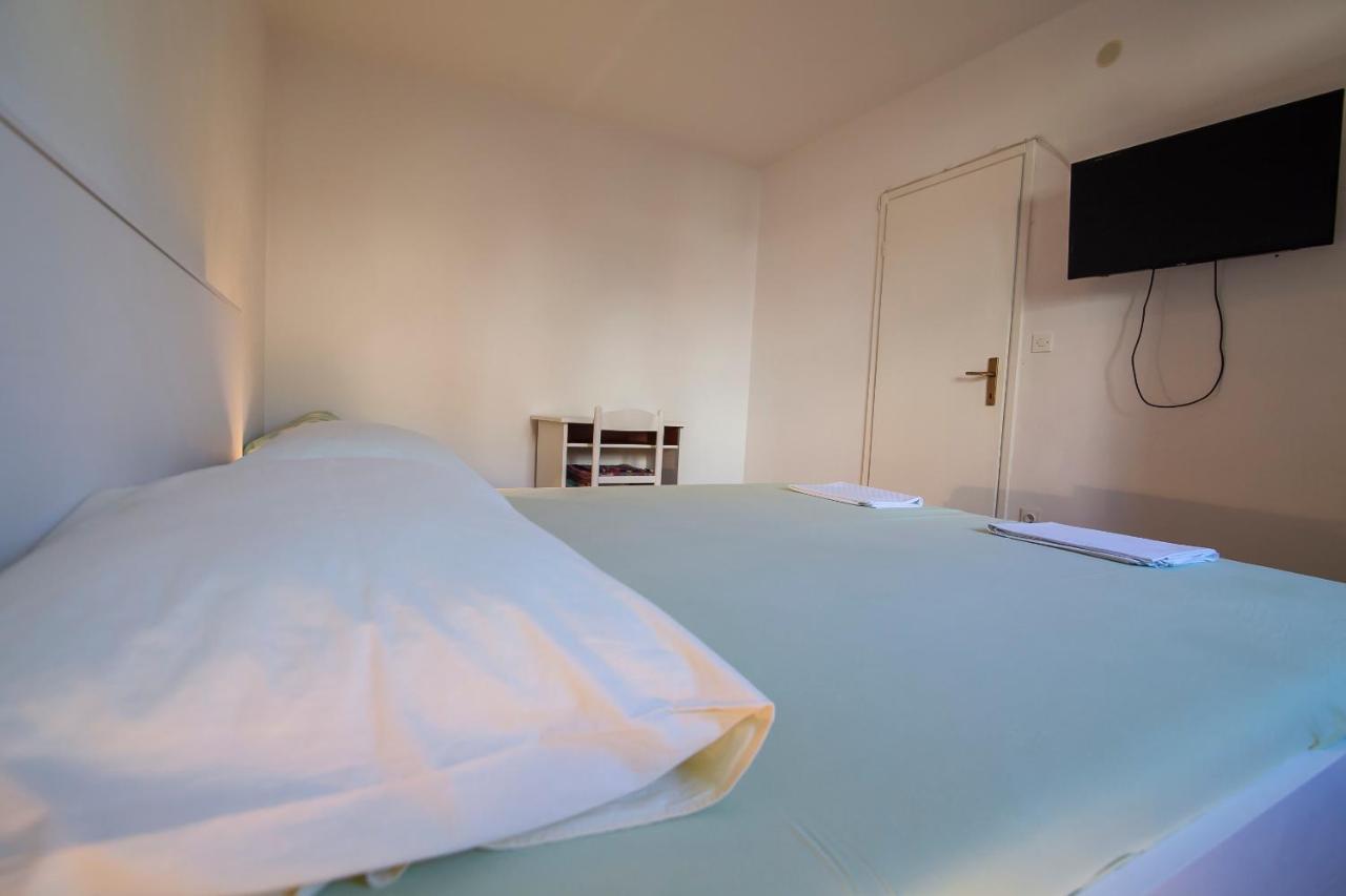 Apartments Radic โบล ภายนอก รูปภาพ